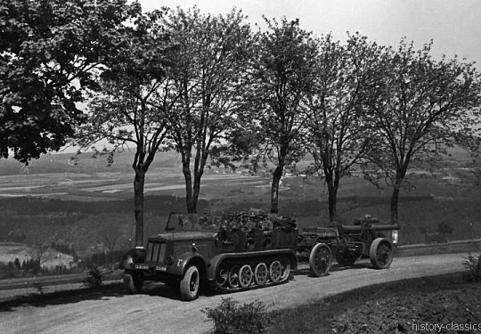 2. Weltkrieg Wehrmacht Heer Europa – Einmarsch und Besetzung Luxemburg - Sd.Kfz 7 Halbkettenfahrzeug & Schwere Feldhaubitze sFH 18 15 cm