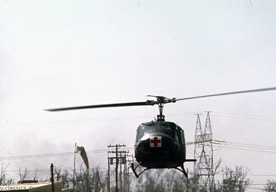 USA Vietnam-Krieg / Vietnam War - 935TH MED DET K O Vietnam - US ARMY / United States Army  BELL UH-1D