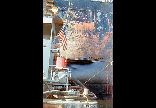 USA Vietnam-Krieg / Vietnam War - VICTIMS - SS Seatrain Florida after mine explosion