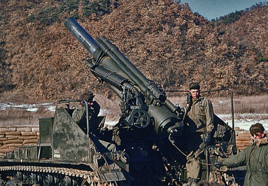 USA Korea-Krieg / Korean War -Selbstfahrgeschütz (Selbstfahrlafette) M41 155 mm / Howitzer Motor Carriage HMC M41 6.1 Inch