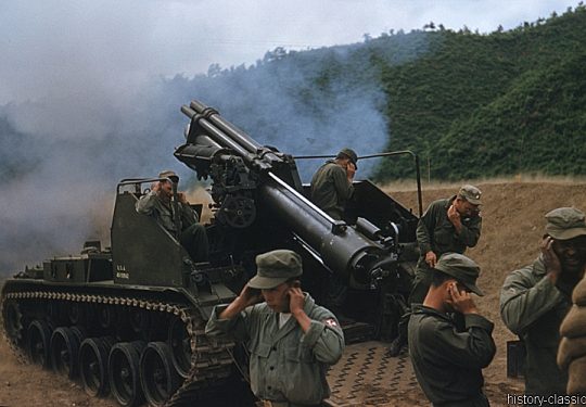 US ARMY / United States Army Selbstfahrgeschütz (Selbstfahrlafette) M41 155 mm / Howitzer Motor Carriage HMC M41 6.1 Inch - Korea-Krieg / Korean War