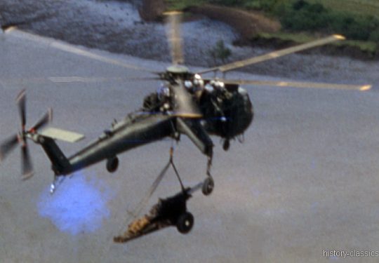 US ARMY / United States Army  Sikorsky CH-54A Tarhe / S-64 Skycrane - USA Vietnam-Krieg / Vietnam War 