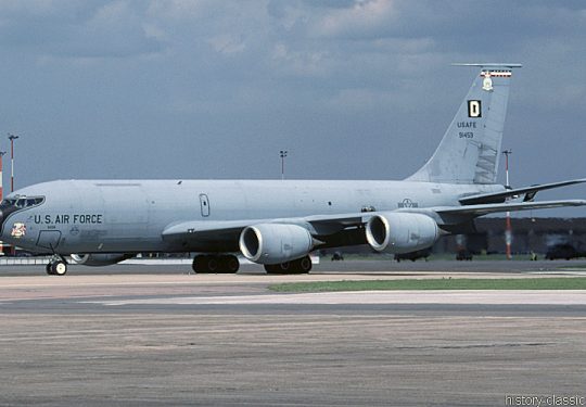 USAF United States Air Force Boeing KC-135R Stratotanker