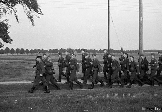Wehrmacht Luftwaffe Ausbildung Fliegerhorst Berlin Staaken Manöver Oranienburg