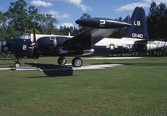 US NAVY / United States Navy Lockheed P2V-7S (SP-2H) Neptune