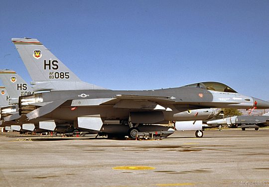 USAF United States Air Force General Dynamics F-16A Fighting Falcon
