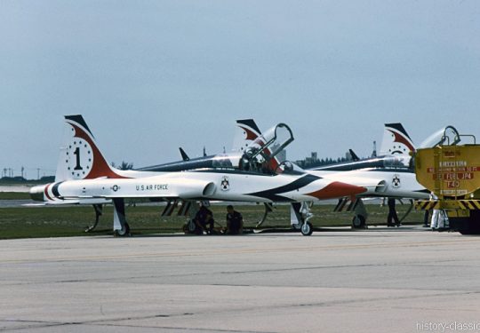 USAF United States Air Force Northrop T-38 Talon Thunderbirds