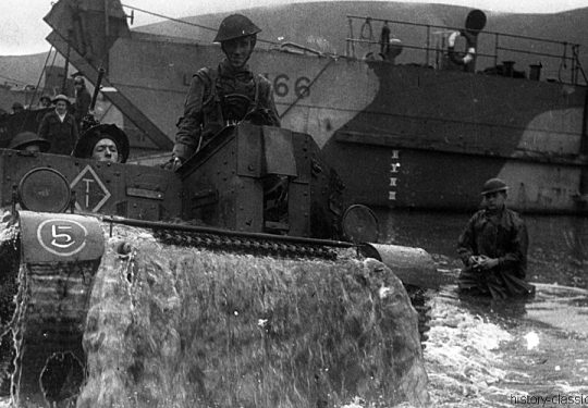 2. Weltkrieg Kanada Europa – Kanadische Armee / Canadian Army Armée Canadienne - Invasion Sizilien 10. Juli 1943 / Invasion Sicily 10th July 1943 Bren Gun Carrier