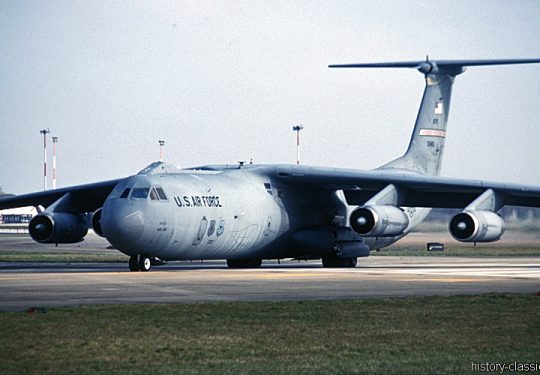USAF United States Air Force Lockheed C-141C Starlifter 
