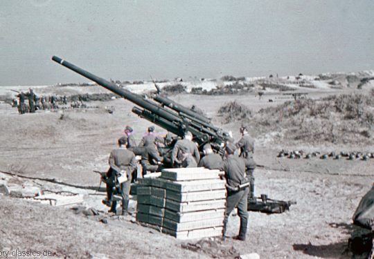 Wehrmacht Heer / Luftwaffe Flugabwehrkanone FLAK 18 8,8 cm / 88 mm Flakstellung Belgien