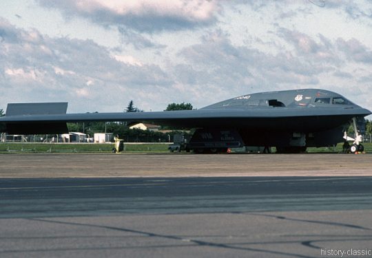 USAF United States Air Force Northrop Grumman B-2 Spirit Stealth Bomber