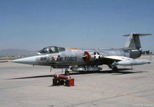 Bundeswehr Luftwaffe Lockheed F-104G Starfighter mit US-Markierungen / USAF