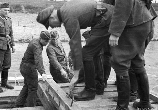 Wehrmacht Ausbildung der Brückenpioniere / Brückenbau