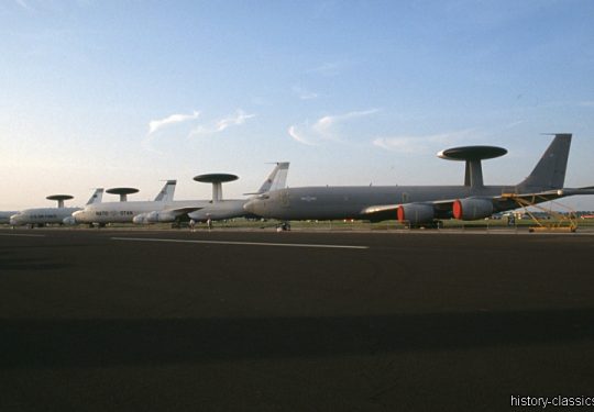 ROYAL AIR FORCE Boeing E-3D AEW1 Sentry mit NATO Boeing E-3A Sentry