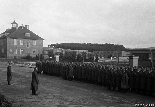 Wehrmacht Heer Ausbildung – Artillerie Regiment 39 - Morgenappell