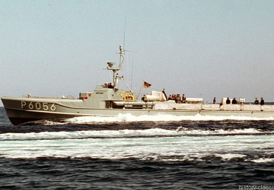 Bundesmarine Schnellboot Typ 149 Silbermöwe-Klasse / Federal German Navy Fast Attack Craft - P6056 Raubmöwe