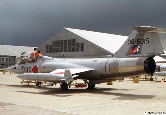 Japanische Luftwaffe JASDF Lockheed F-104DJ Starfighter