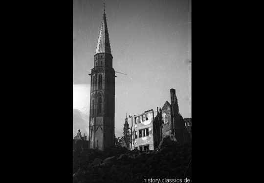 Ruinen und Wiederaufbau Frankfurt am Main 1945 bis 1949 - Nikolaikirche