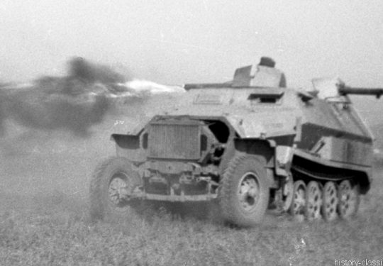 Wehrmacht Heer Halbkettenfahrzeug Schützenpanzerwagen Sd.Kfz. 251/16 Ausf. C Mittlerer Flammpanzerwagen