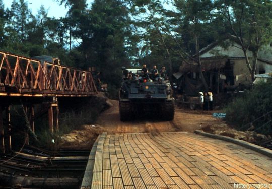 USMC United States Marine Corps - Schwerer Bergepanzer / Heavy Recovery Vehicle M51 - USA Vietnam-Krieg / Vietnam War