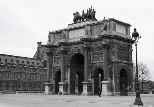 2. Weltkrieg Wehrmacht Europa – Einmarsch und Besetzung Frankreich - Paris Arc de Triomphe du Carrousel
