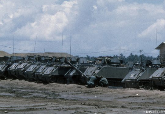 US ARMY / United States Army Armored Personnel Carrier ACP M113 - Vietnam-Krieg / Vietnam War
