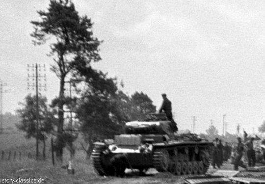 2. Weltkrieg Wehrmacht Europa – Panzertransport zum Einmarsch und Besetzung Frankreich - Panzertransport Panzerkampfwagen III PzKpfw III Panzer III Ausf. E
