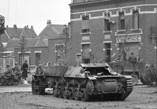 2. Weltkrieg Wehrmacht Europa – Einmarsch und Besetzung Frankreich - Transportpanzer und Artillerieschlepper Beutefahrzeug (Frankreich) Renault UE Chenillette