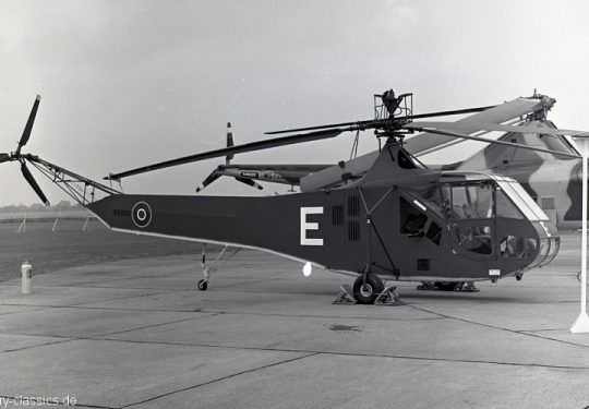 BRITISH ARMY Sikorsky R-4B Hoverfly I