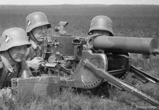 Wehrmacht Heer Ausbildung mit MG 08 - German Army Training / Military School with Machine Gun MG 08
