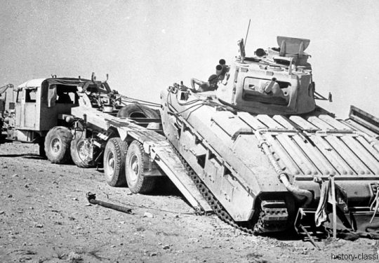 BRITISH ARMY Infantry Tank Matilda II wirh South African Army Engineers Tank Transporter Scammel - North Africa