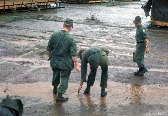 USA Vietnam-Krieg / Vietnam War - Unknown Muddy Military Base