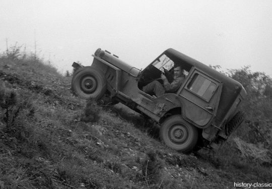 Französisches Heer / French Land Forces (Army) / Armée de terre / Troupes Coloniales / Troupes de Marine Geländewagen Willys MB / Willys Jeep